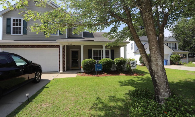 Summerville House | Charming 4-bedroom house with WiFi and AC in Summerville
