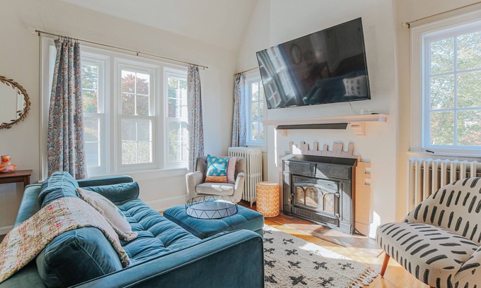 Waynesboro House | Charming 5 Bedroom Historic brick home w/sprawling river views, pool & hot tub!