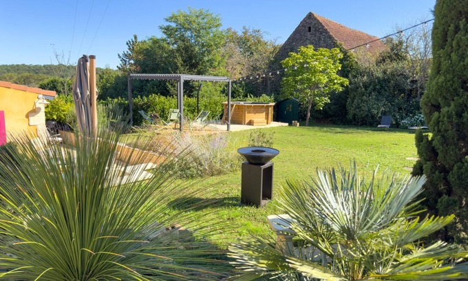 Les Cabanes House | Charming 6/8 person country house in the Périgord, near Domme