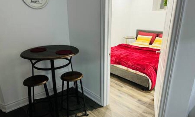 Brampton House | Charming 700 Sqft Retreat @Brampton