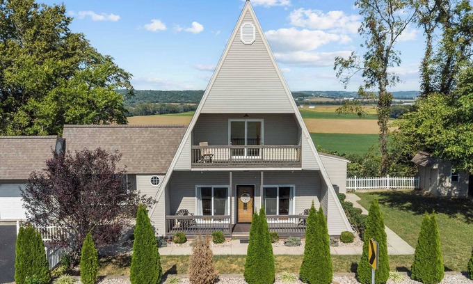 Taylorsville House | Charming A-Frame View Retreat In Bourbon Country