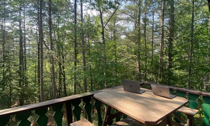 Jay Ski Chalet | Charming Adirondack Chalet in the woods