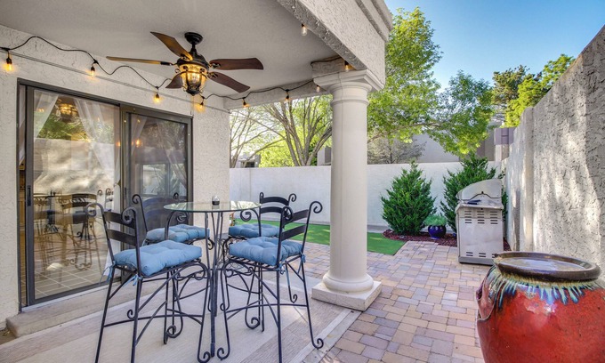 Northeast Heights House | Charming Albuquerque Townhouse ~13 Mi to Downtown