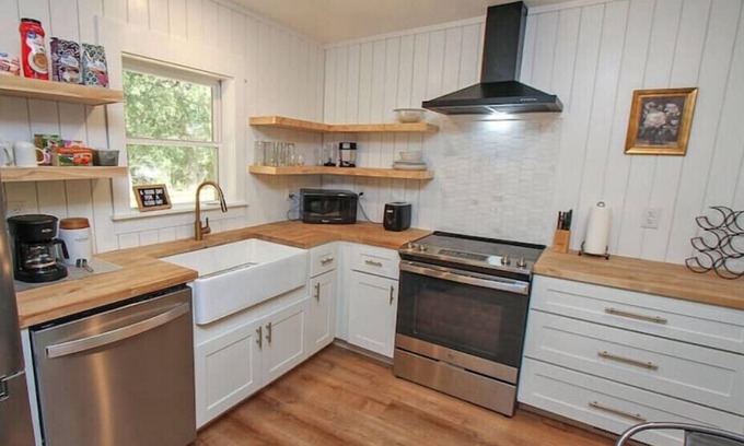Davidson House | Charming and cozy cottage in Davidson, NC