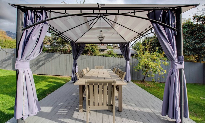 Altadena House | Charming and Serene 2-bedroom house with AC and WiFi in Altadena