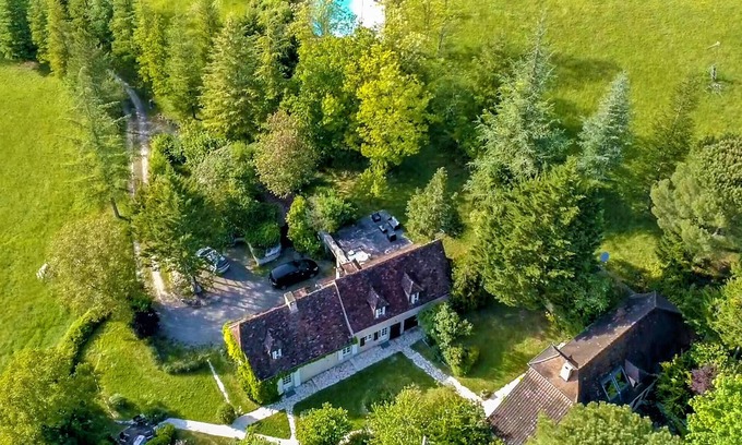 Soucirac House | Charming and spacious cottage with swimming pool in idyllic countryside.