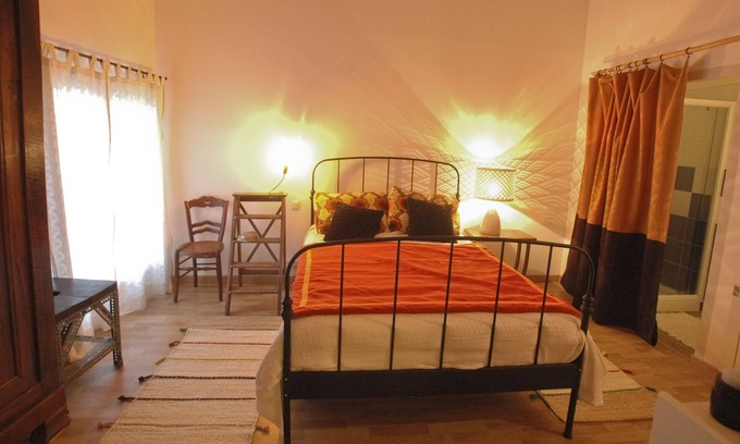 Marsillargues Apartment | Charming apartment in the heart of a village