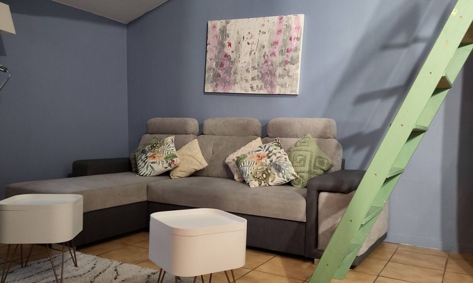Nans-les-Pins Apartment | Charming apartment in the heart of a typical Provence village