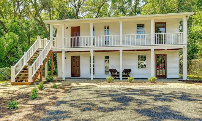Georgetown Apartment | Charming Apartment in Downtown Georgetown!