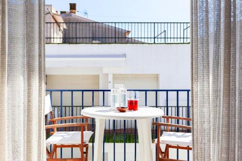 Llafranc Apartment | Charming apartment in Llafranc - city view, 70 m²