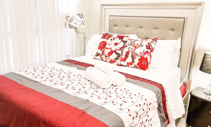 Hamilton Apartment | Charming apartment near downtown & Gage park