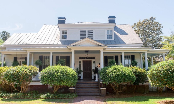 Summerville Historic District House | Charming Azalea Suite Getaway