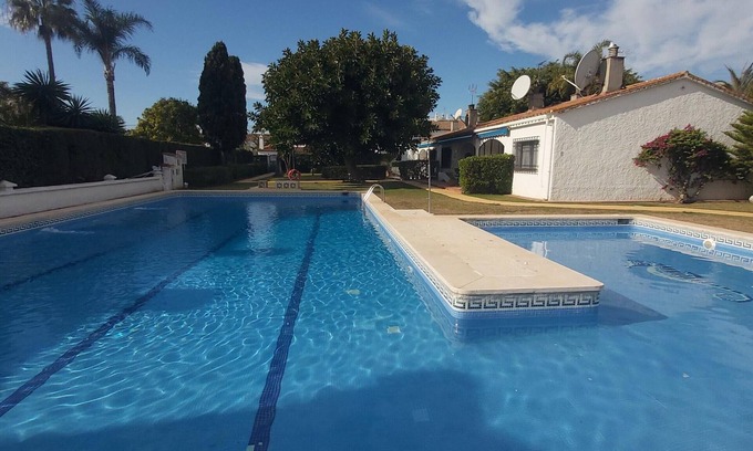 San Pedro de Alcantara Villa | Charming Beach Townhouse with Pool - Close to Marbella Promenade