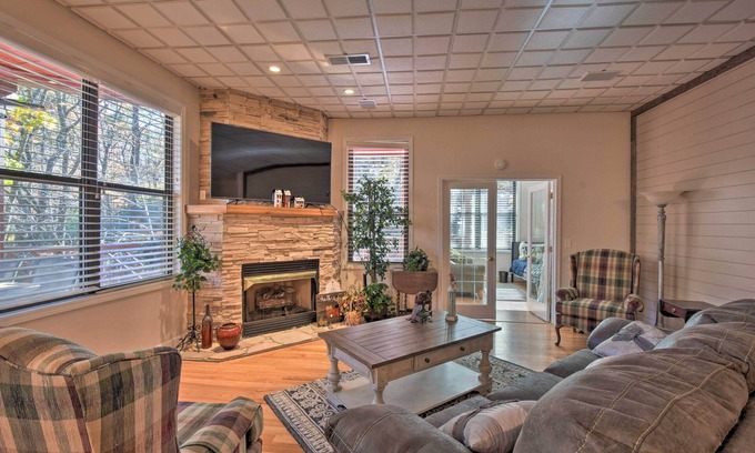 Tate Apartment | Charming Bent Tree Home w/ Wraparound Deck!
