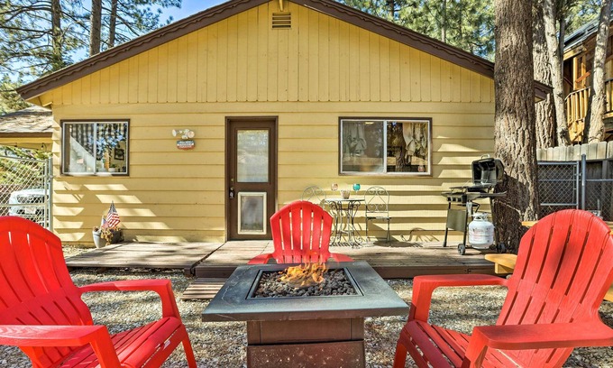 Peter Pan Cabin | Charming Big Bear Cabin w/ Gas Grill