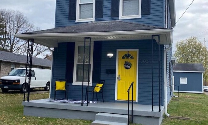 Hamilton House | Charming Blue Haven 2Bed,1 Bath Home Sleeps 8