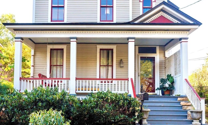 Jefferson Park House | Charming Blue Room studio in a house with AC and WiFi in enjoyable Atlanta