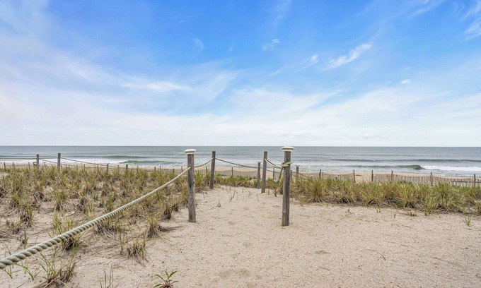 Point Pleasant Beach Cottage | Charming classic 3-bedroom cottage in Point Pleasant Beach steps to the ocean