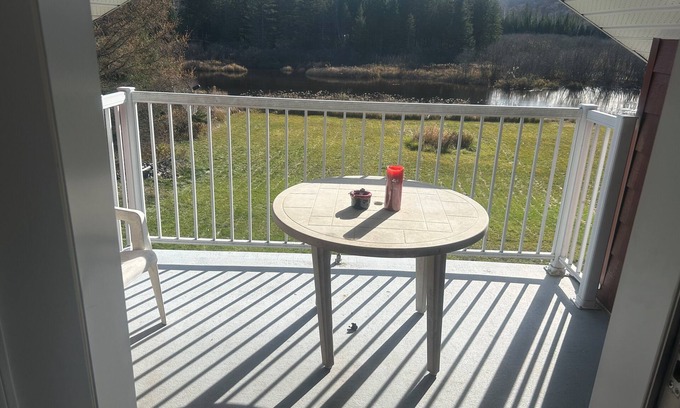 Mauricie Cottage | Charming Riverside 3BR Cottage in Saint-Alexis-Des-Monts.