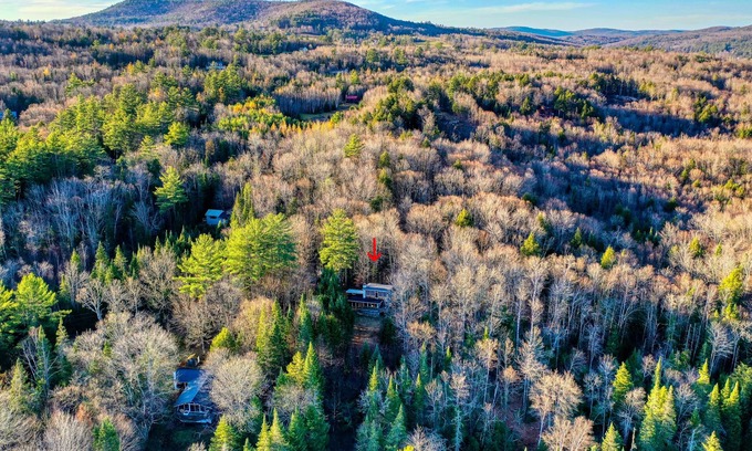 Franconia Cabin | Charming cabin w/mountain views and High-Speed WiFi - near Cannon Mountain