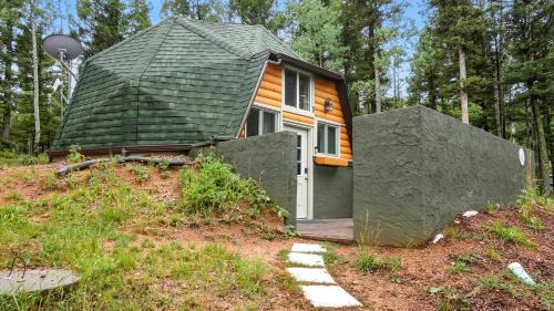 Divide House | Charming Cabin with Scenic Views near UC Health cabin