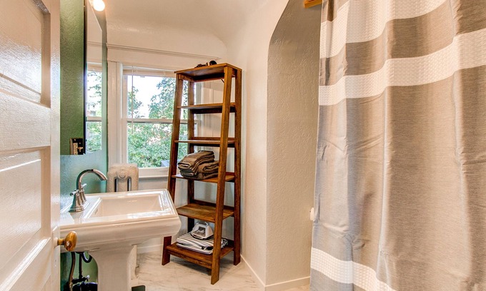 Alamo Placita House | Charming Carriage House in Capital Hill