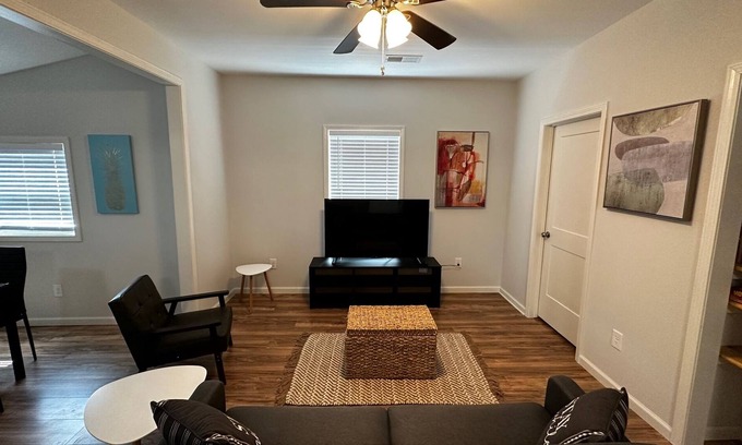 Cartersville House | Charming Cartersville Retreat: Minutes from Outdoor Adventure Minutes from Shops