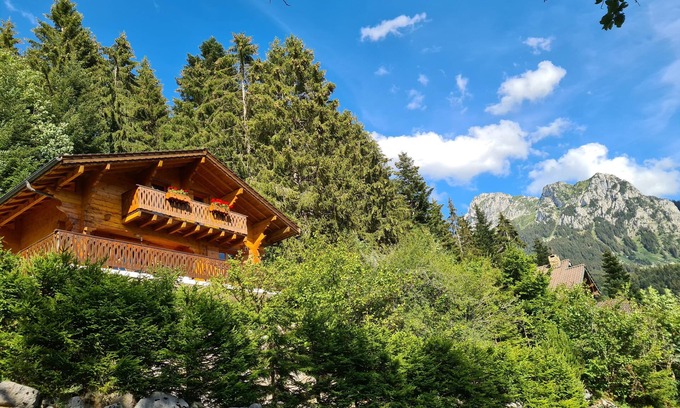 Bernex Ski Chalet | Charming Chalet In The Alps, Close To Lake Geneva