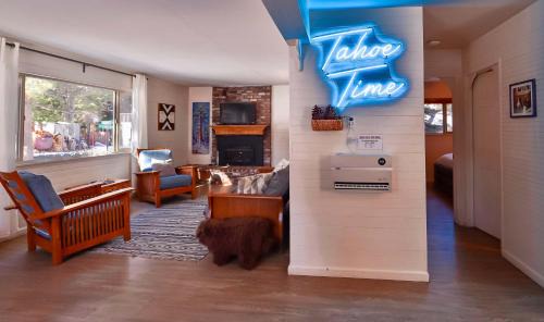 Tahoe Paradise House | Charming Cherokee Cabin - Secluded Stay for 6 Just 10 Minutes to Tahoe