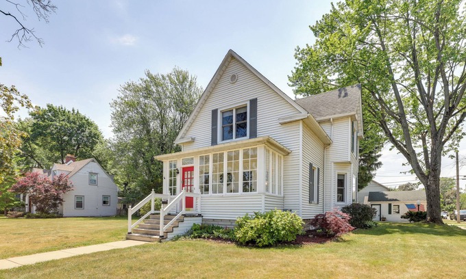 Chesterton House | Charming Chesterton Home: w/Idyllic Location!
