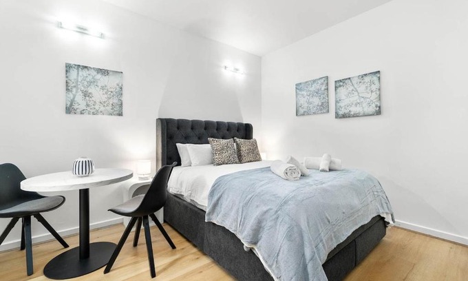 Adelaide Central Business District Hotel | Charming City Escape Stylish CBD Suite with WiFi