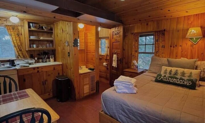 Lake Placid Cabin | Charming Colden Adirondack Cabin