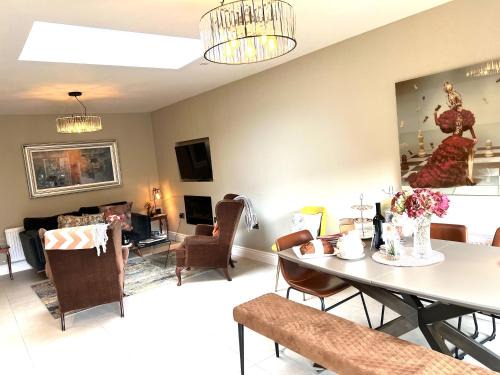 Killarney House | Charming Cosy 4-Bed House in Killarney