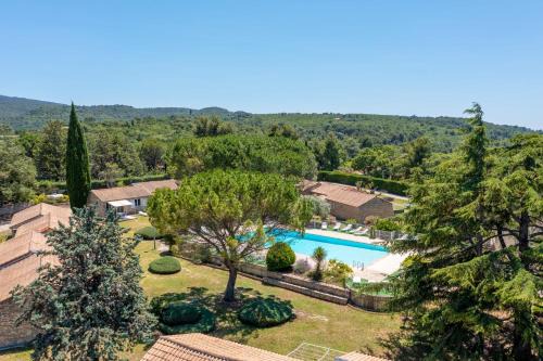 La Roque-sur-Pernes House | Charming cottage 4 people in a tourist residence
