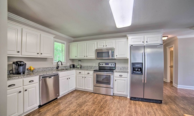 Oxford Cottage | Charming Cottage- 2 miles from Ole Miss Campus!