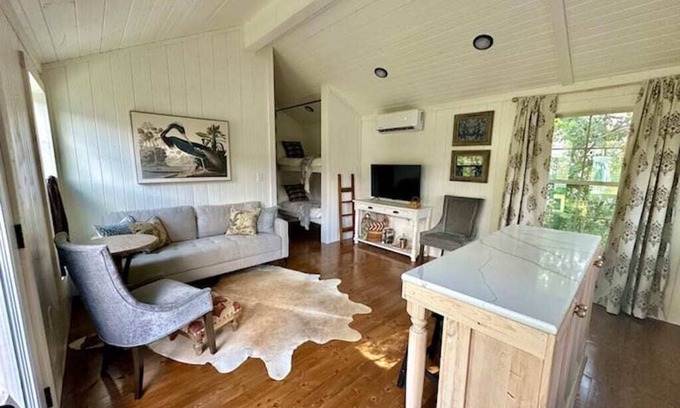 Franklin Cottage | Charming Cottage in Heart of Franklin, TN