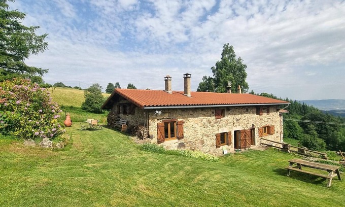 Doizieux Cottage | Charming Cottage in the Pilat Mountains