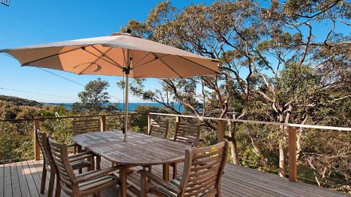 Hardys Bay House | 'Charming Cottage Retreat' by Accom Holidays