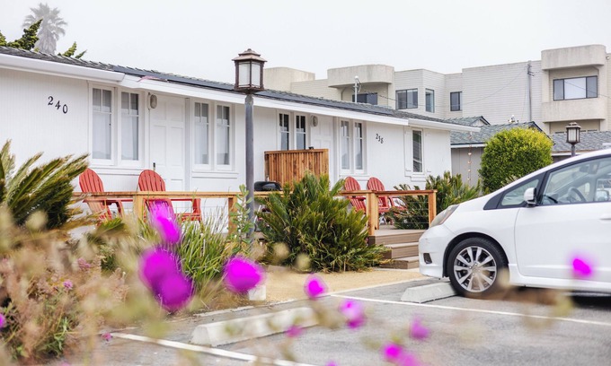 Morro Bay Cottage | Charming cottage with Rock View Morro Bay