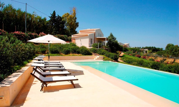 Castelvetrano House | Charming country house with pool near the beach, 3 bedrooms - Selinunte.
