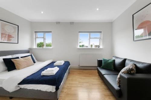 Tollington Apartment | Charming Crouch Hill by MoreThanStays