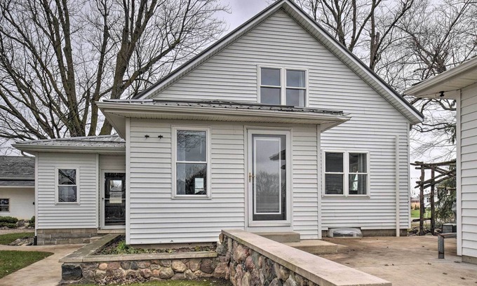 Shipshewana House | Charming Dairy Farm Home in Indiana Amish Country