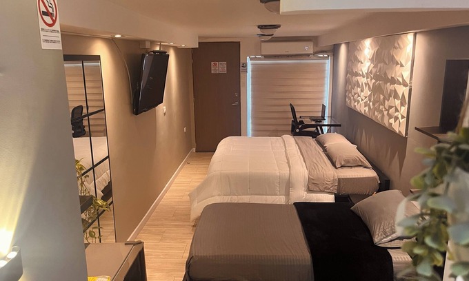 Riomar Apartment | Charming deluxe studio with WiFi, AC, Kitchen, and Workstation in Barranquilla