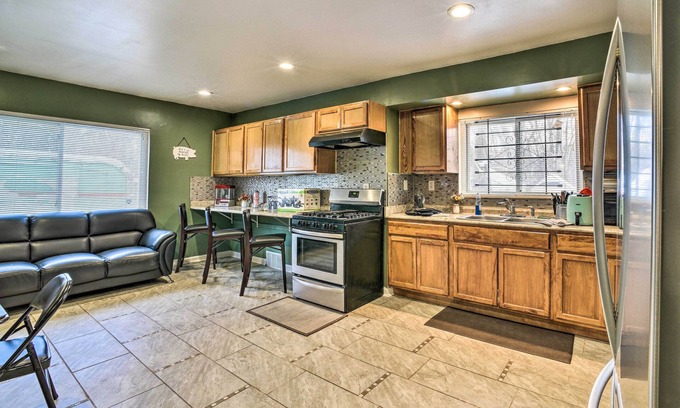 Detroit House | Charming Detroit Escape - 14 Mi to Downtown!