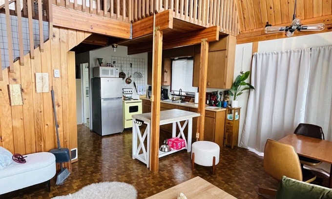 Birch Bay Cabin | Charming, dog-friendly cabin in peaceful Birch Bay, Wa