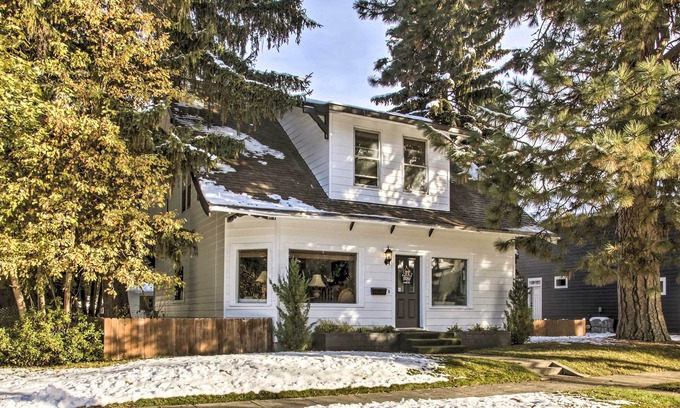 Garden District House | Charming Downtown Coeur d'Alene Home with Yard!