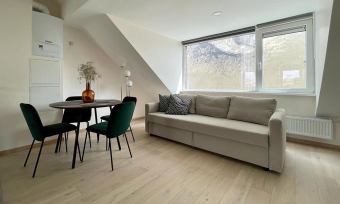 Dansaert Apartment | Charming duplex on the canal Brussels