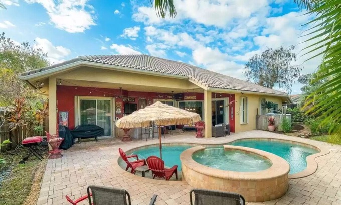 Wellington House | Charming Equestrian & Vacation Paradise Pool Home