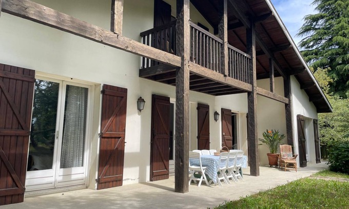 Gailleres House | Charming family home with swimming pool and wooded garden in the Landes region of France