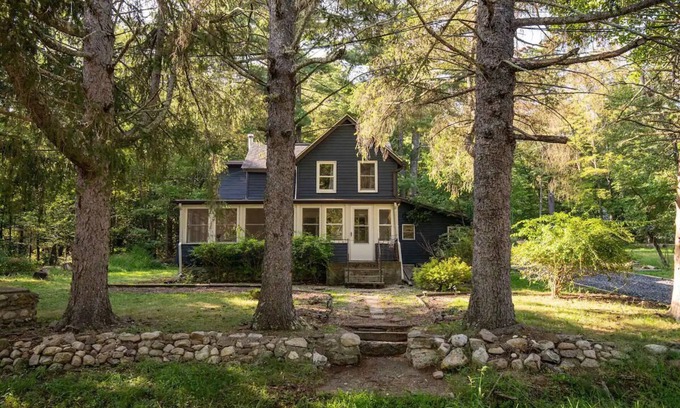 Pine Bush Other | Charming Farmhouse - Minnewaska Park